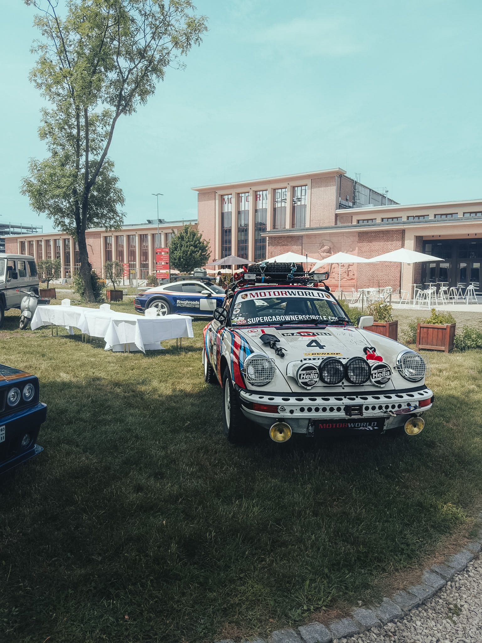 Porsche 911 Dakar