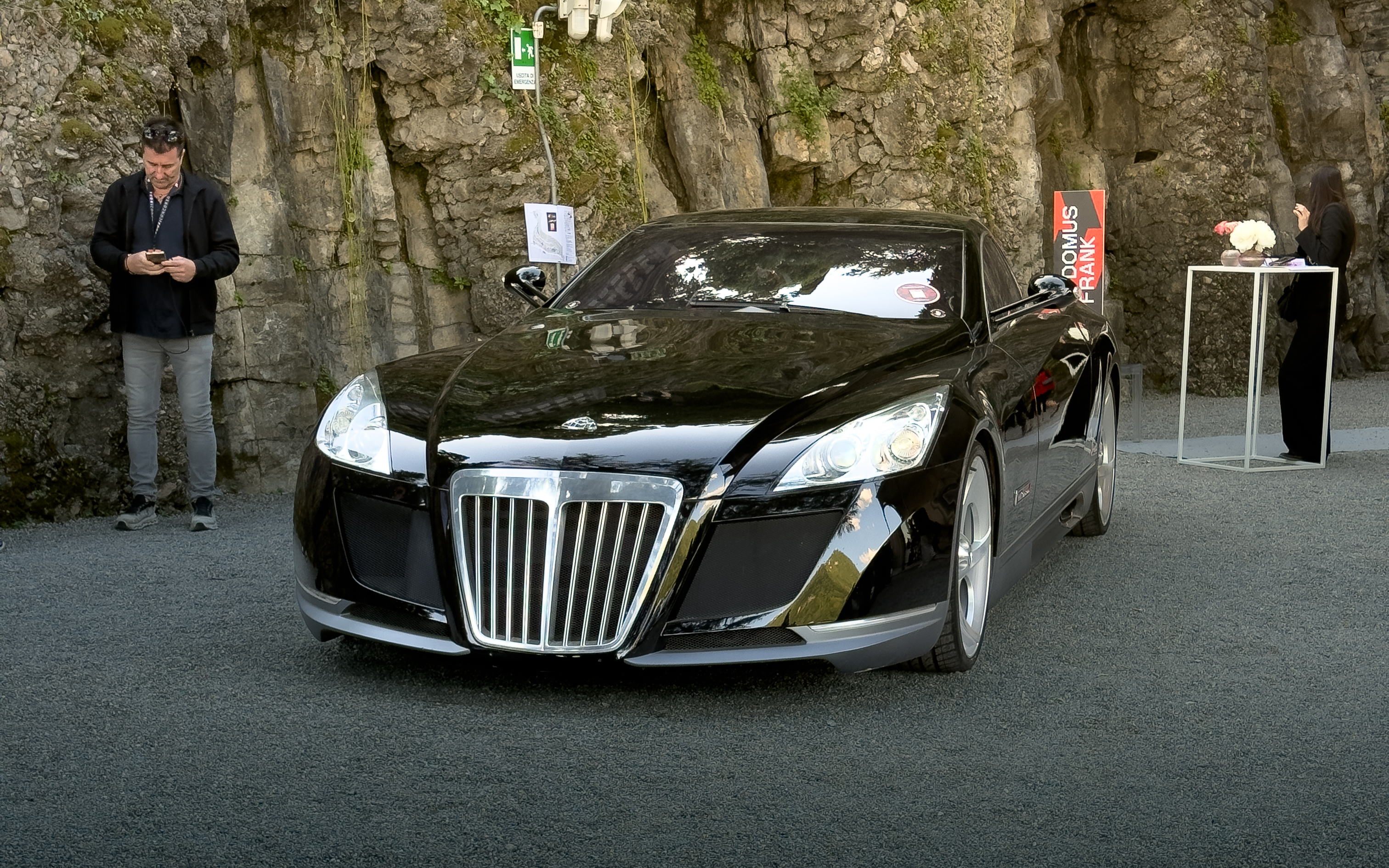 Maybach Exelero against the rock face
